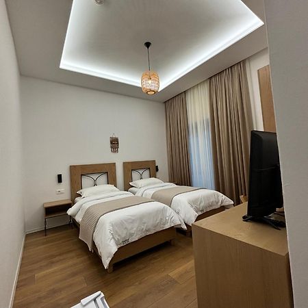 Hotel Gle-Alb Agrotourism Tepelene Esterno foto