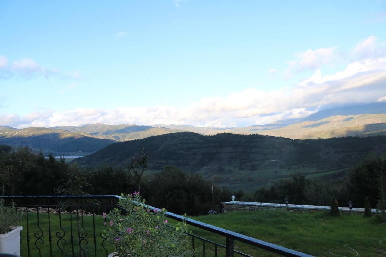 Hotel Gle-Alb Agrotourism Tepelene Esterno foto