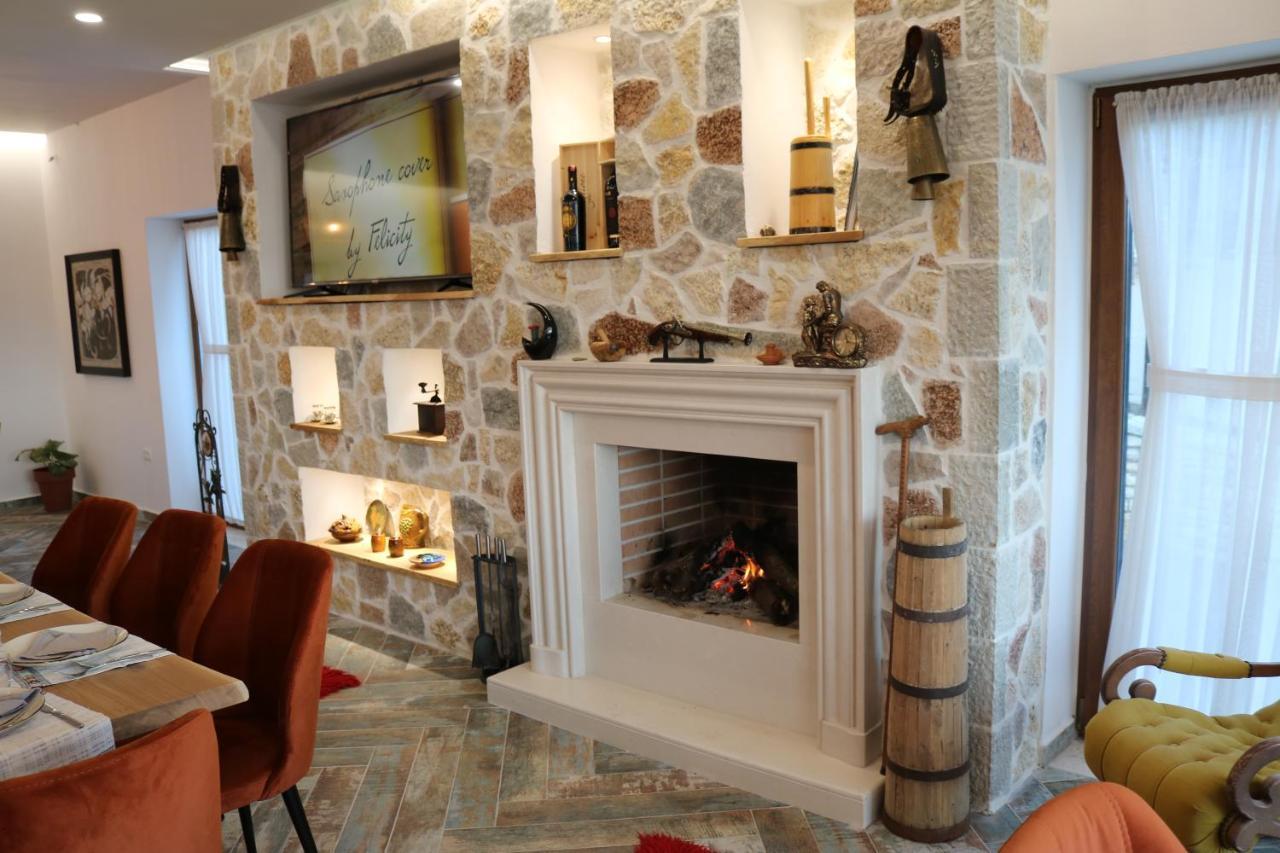 Hotel Gle-Alb Agrotourism Tepelene Esterno foto