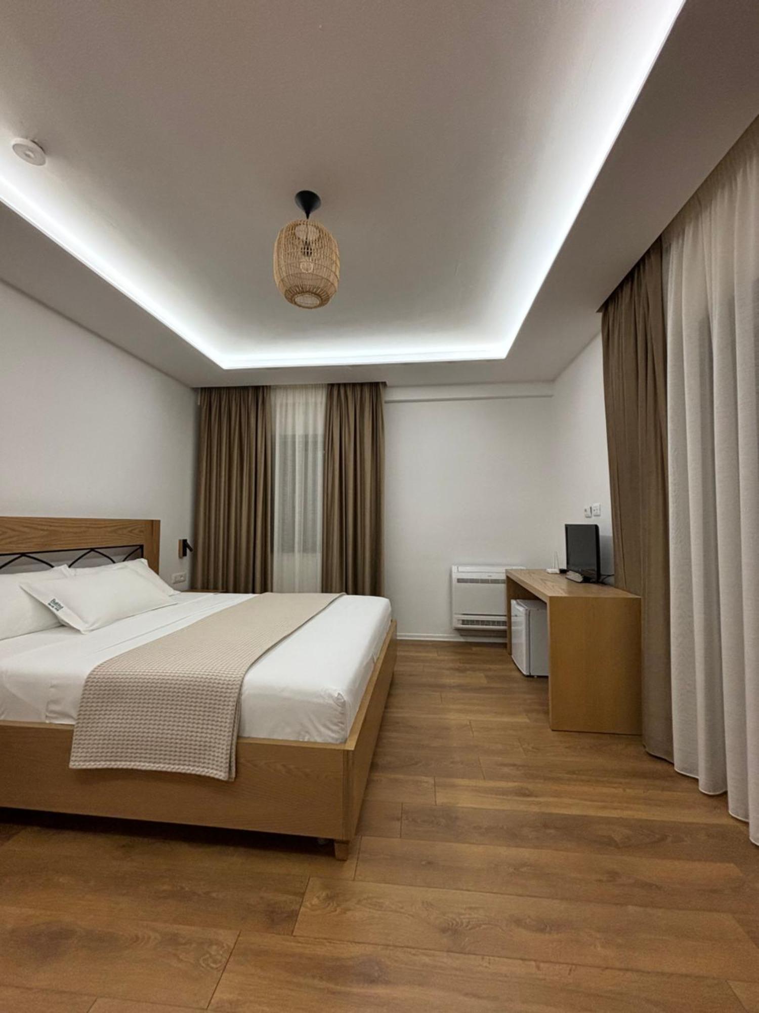 Hotel Gle-Alb Agrotourism Tepelene Esterno foto